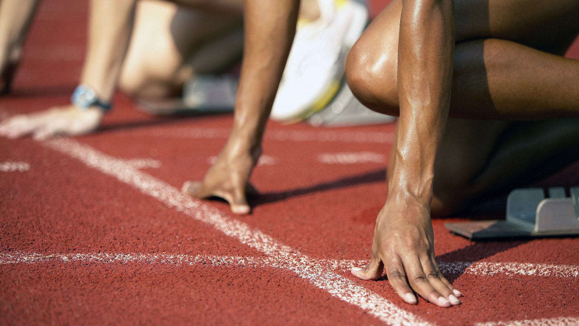 多地建立足球“校长”制，推动校园足球专业化发展，校园足球健全工作机制