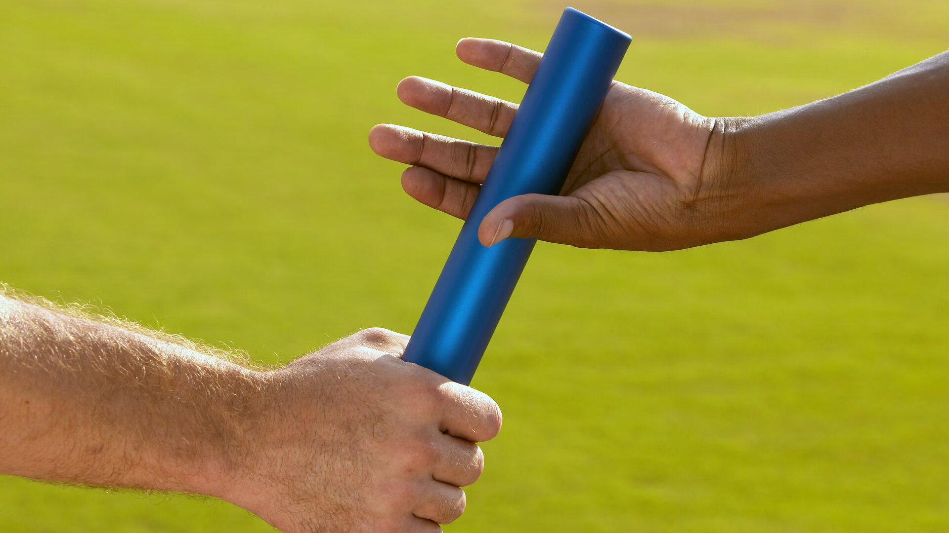 虚拟现实比赛直播：真人与虚拟交相辉映，虚拟现实大赛